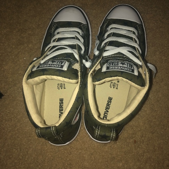 Converse - Picture 2 of 3